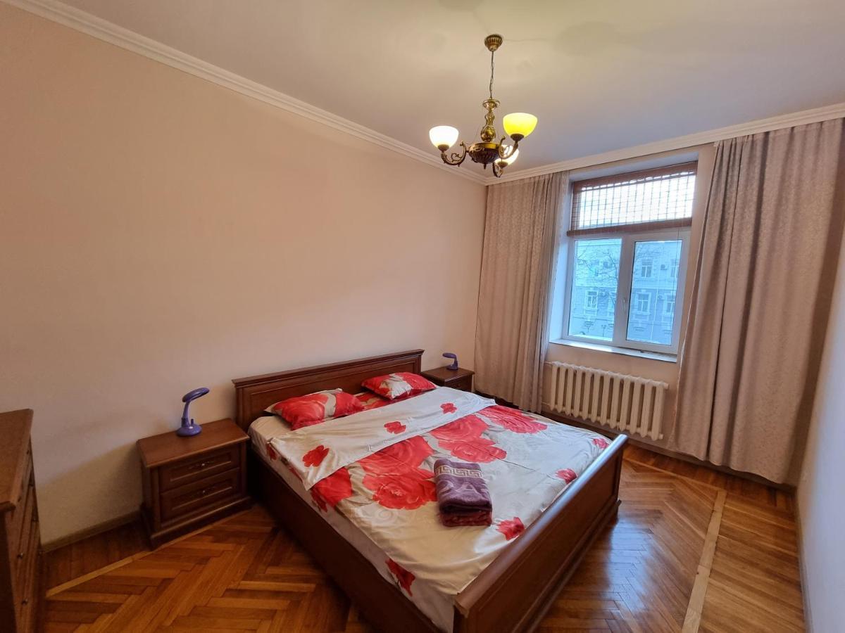 Stefan Cel Mare Boulevard Ultracentral Apartments In The Center تشيسيناو المظهر الخارجي الصورة